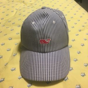 NEW vineyard vines hat