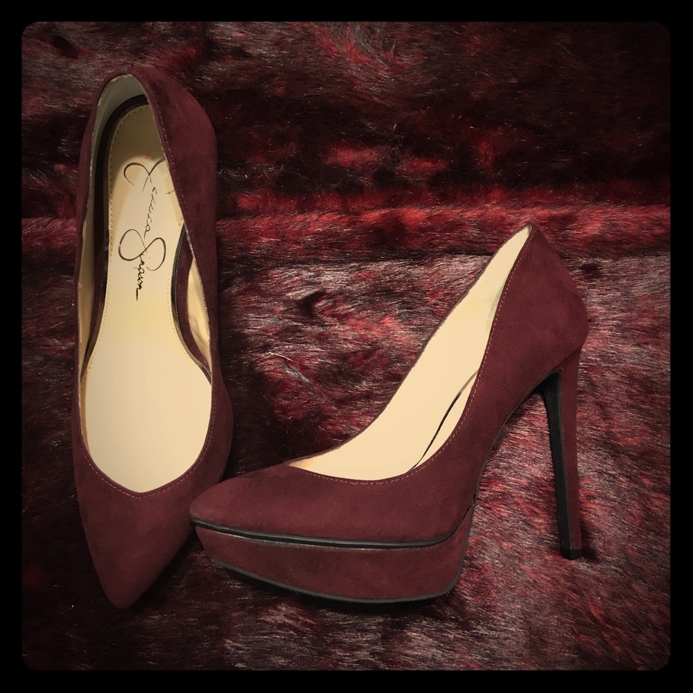 CLASSY OX BLOOD HEELS (Jessica Simpson)