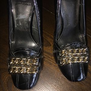 Tory Burch Hana patent pump