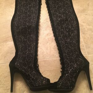 4 inches Heels. Beautiful Gladiators Lace up Boots