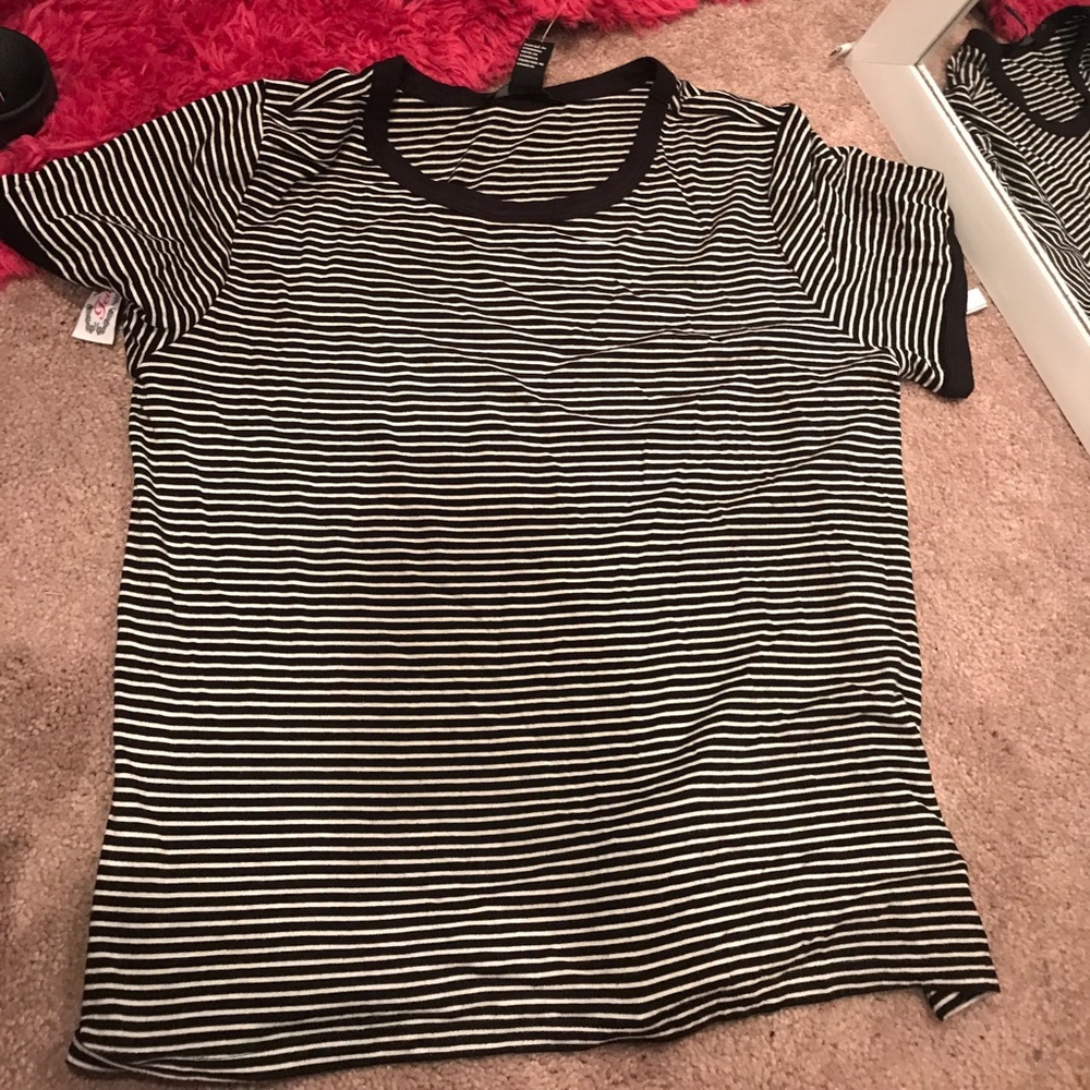 FOREVER 21 STRIPED TEE *TAGS STILL ON*