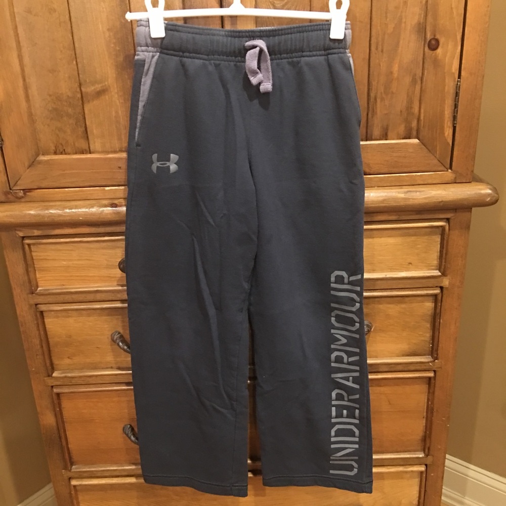 UA boys sweatpants
