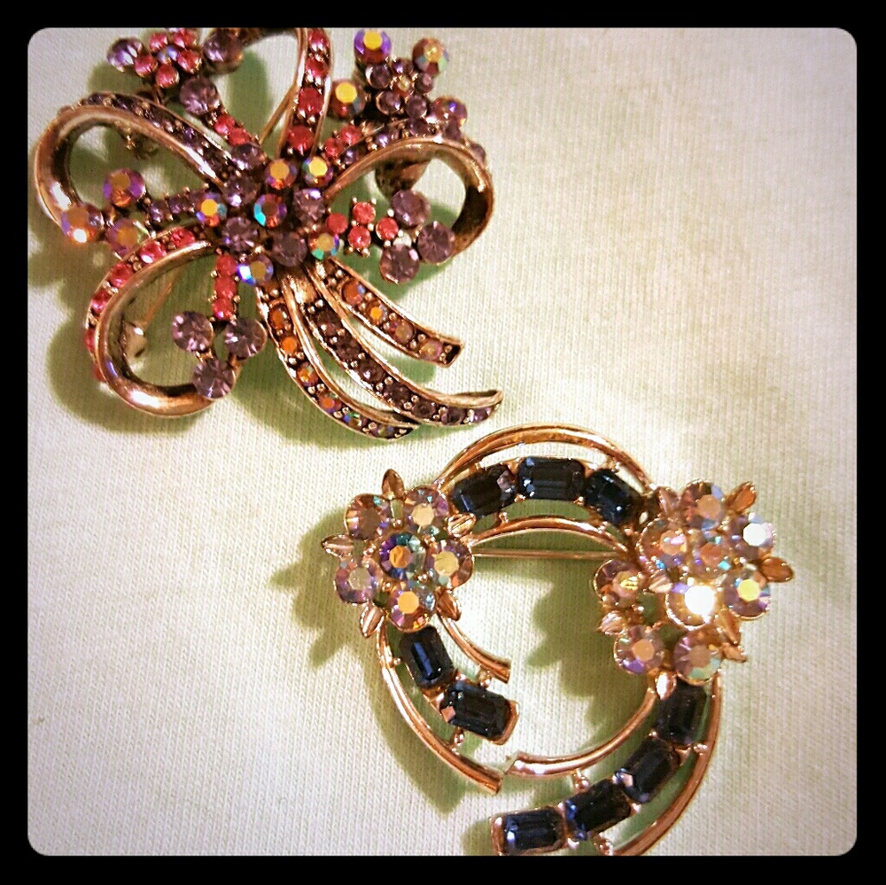 Vintage Brooch/Pins