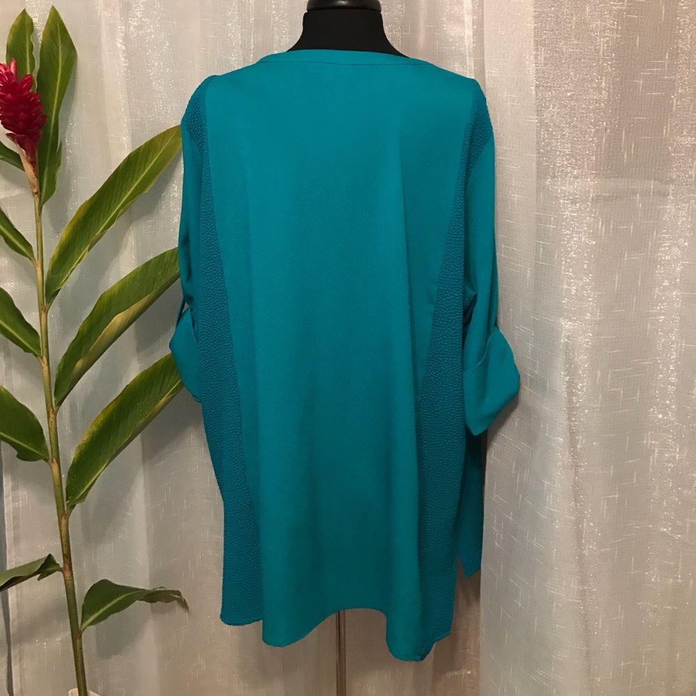 Calvin Klein turquoise tealtop with lace insert and roll up sleeves. - Picture 2 of 8