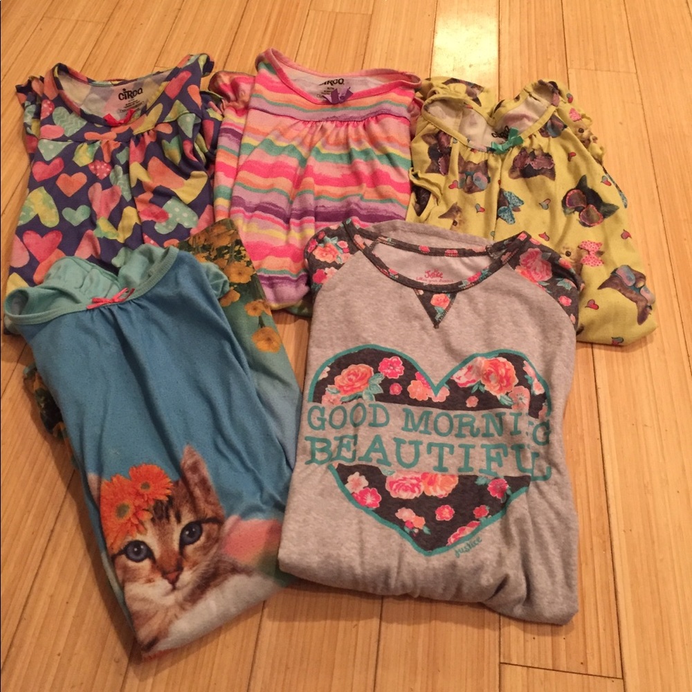 Bundle of girls nightgowns