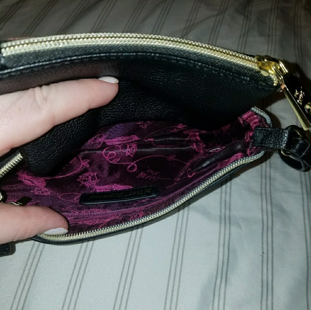 NWOT Betsey Johnson wristlet