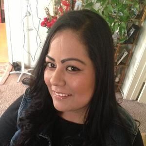 Meet your Posher, Alejandra