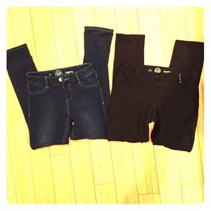 Girls Adjustable waist jegging.