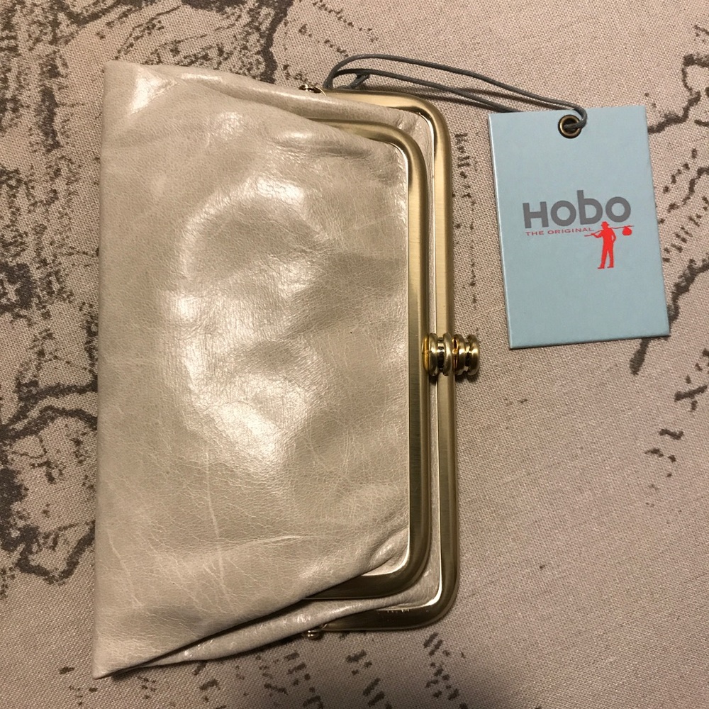 NWT HOBO Suzette Wallet.  Linen Color