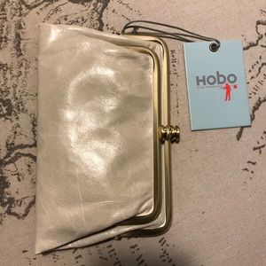 NWT HOBO Suzette Wallet.  Linen Color