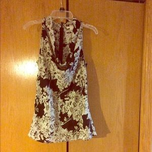 🌸Classy sleeveless top🌸