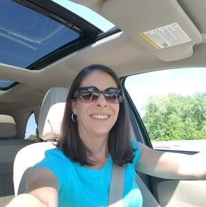 Meet your Posher, Michele