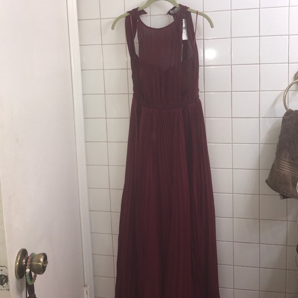 Formal Dress - Picture 2 of 3