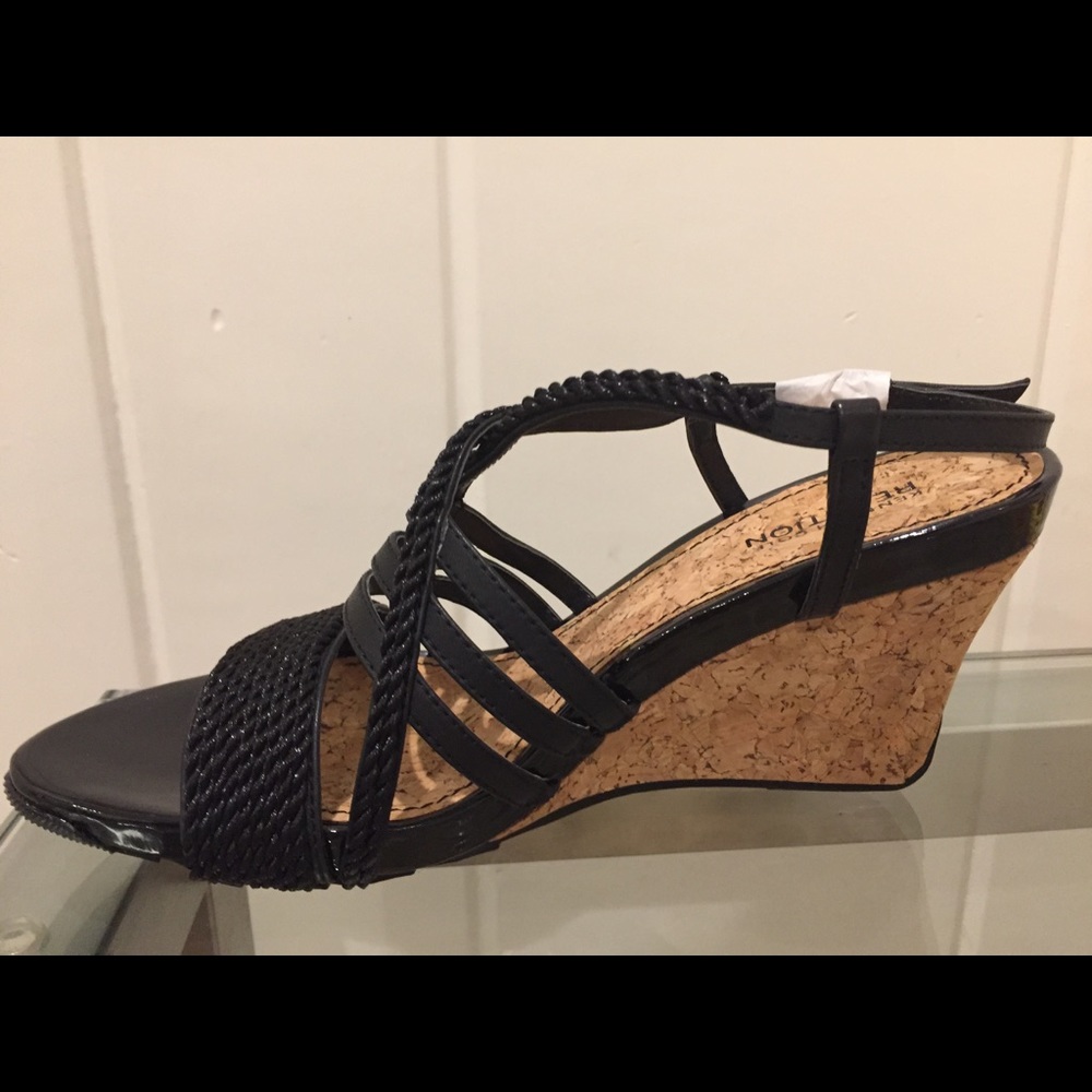 Kenneth Cole Reaction Cedar Springs Wedges Sz 7.5