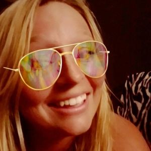 Meet your Posher, Kyja