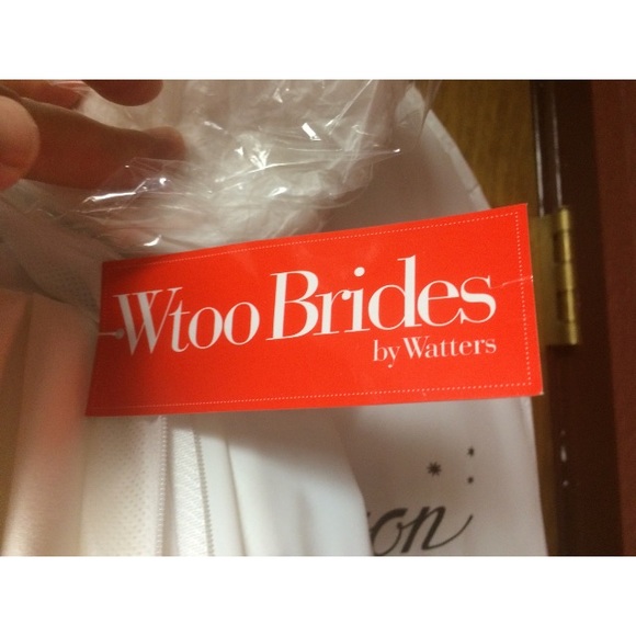 Beautiful NWT unaltered wedding gown