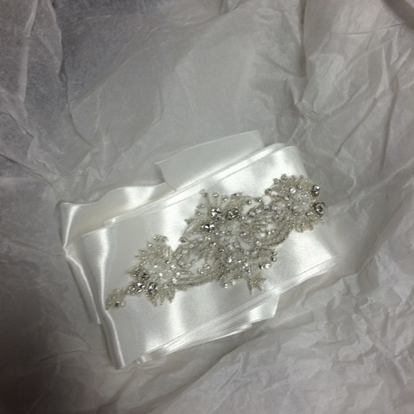 Beautiful NWT unaltered wedding gown
