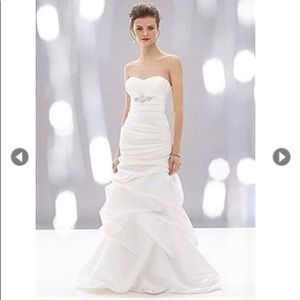 Beautiful NWT unaltered wedding gown