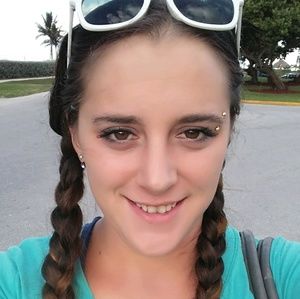 Meet your Posher, Marisa