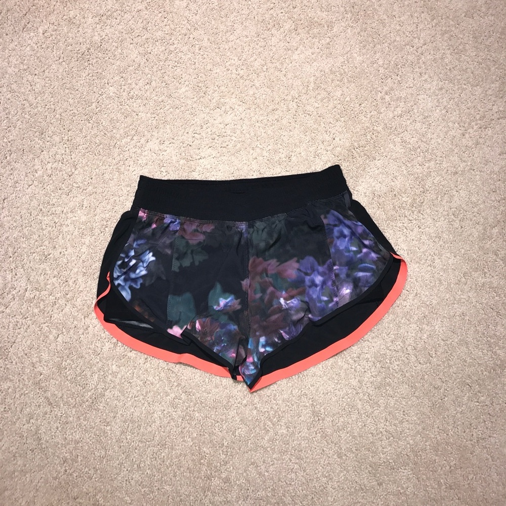 Lululemon pump it up shorts