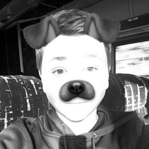 Meet your Posher, Ashton