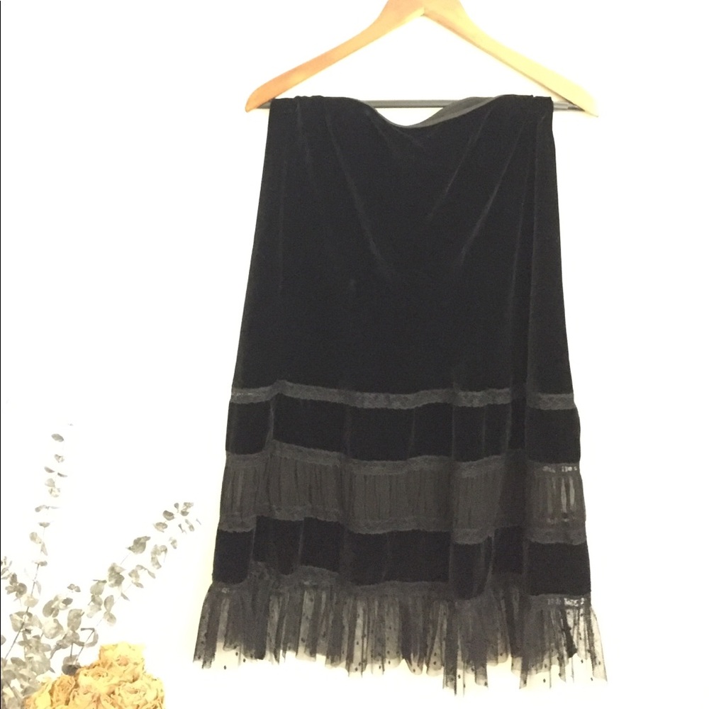 Long velvet mesh skirt