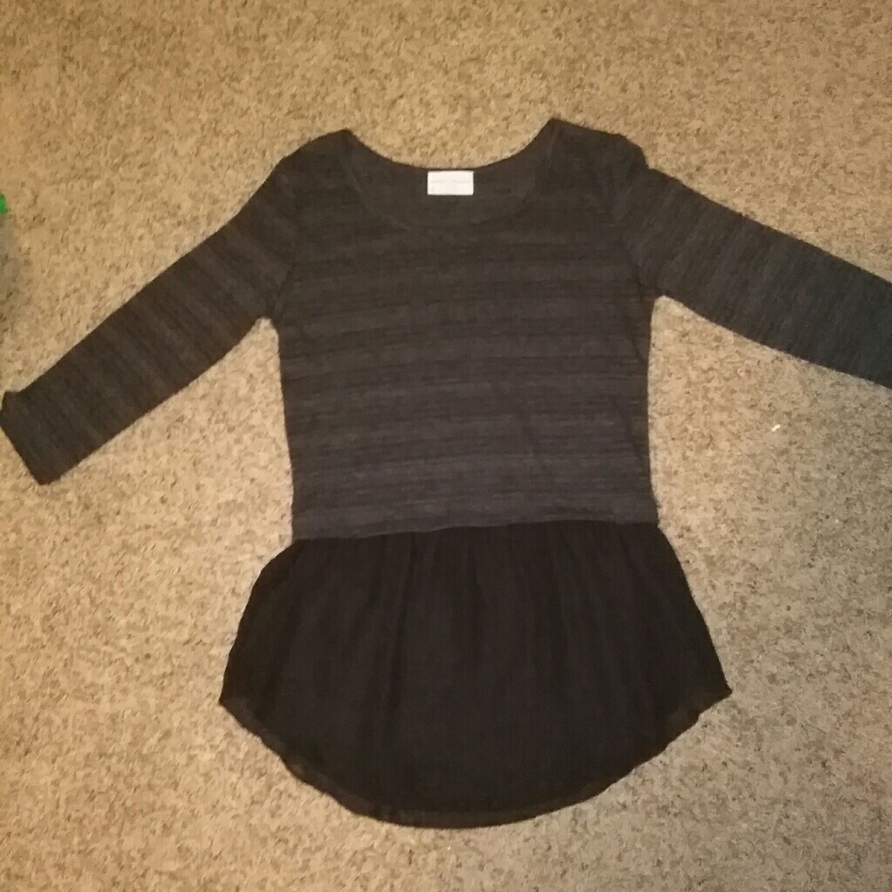 $5 STEAL Bobbie & Brooks feminine TOP