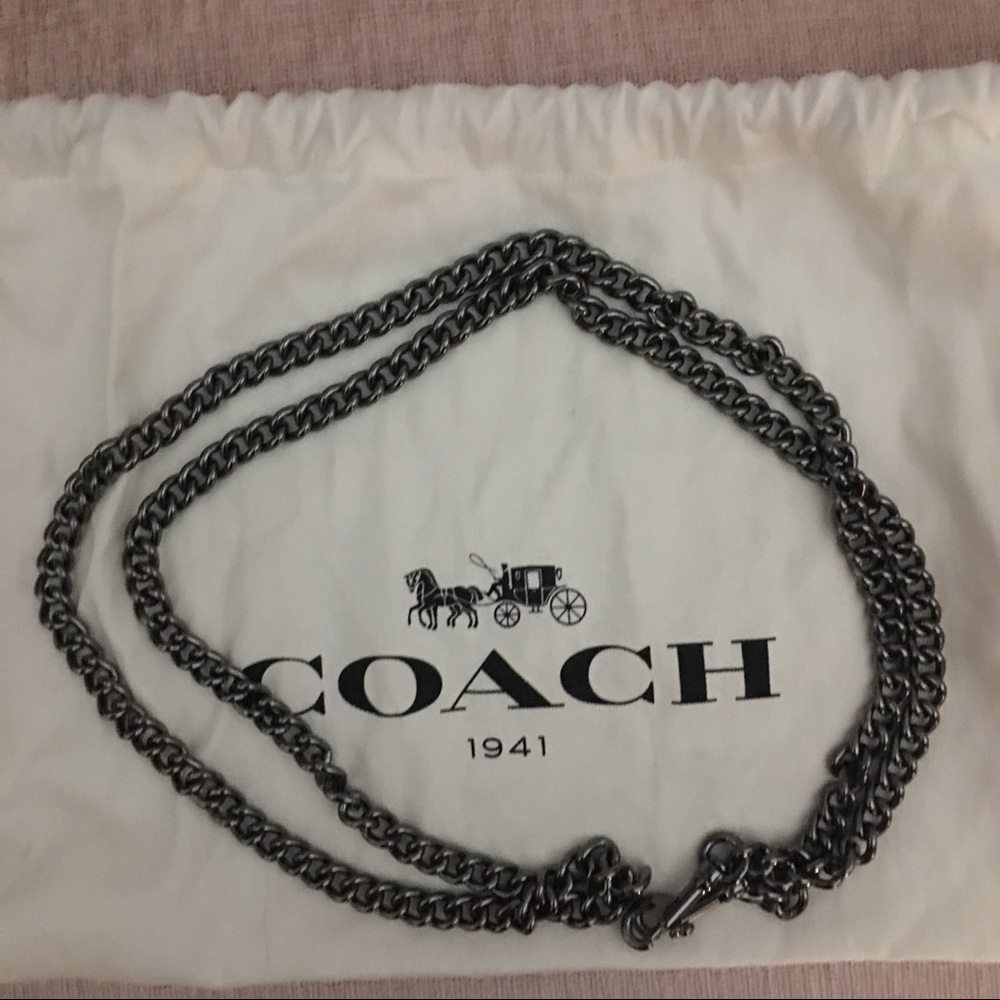 🔴 Coach 1941 Dinky Chain Strap