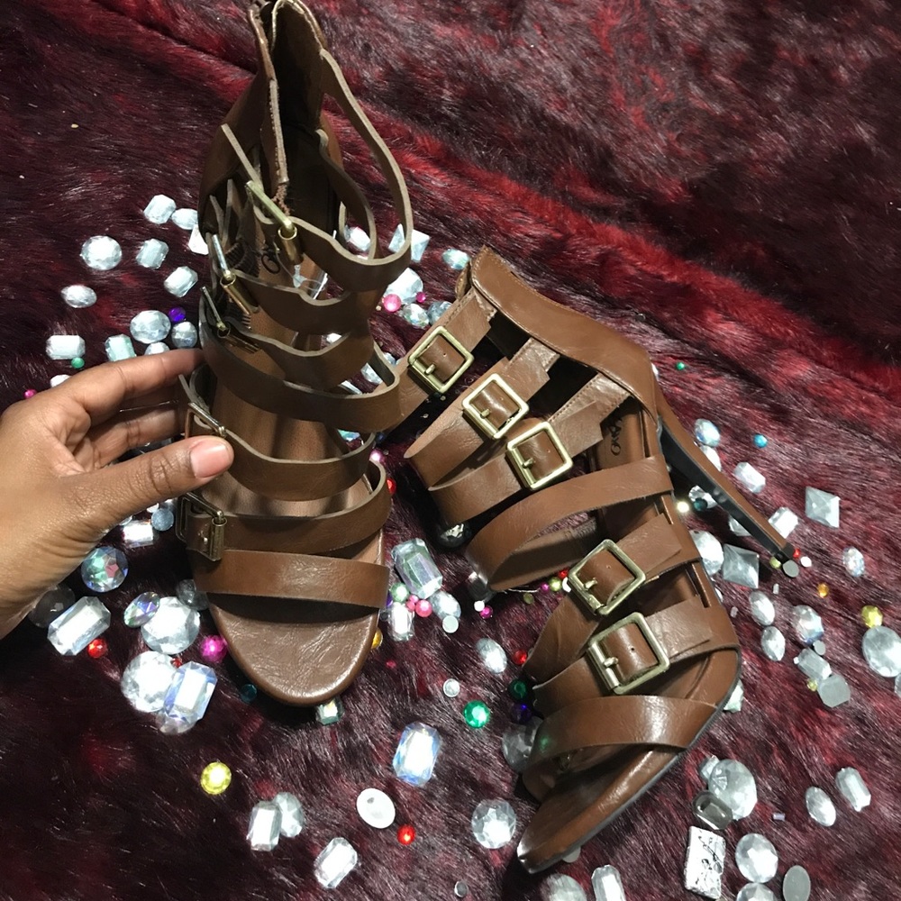BRAND NEW✅ Strappy Heel