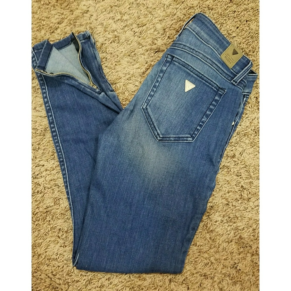 💕NWOT GUESS MARILYN 3 ZIP CAPRIS