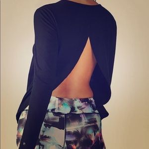 Fabletics Millie Long Sleeve Black Tee