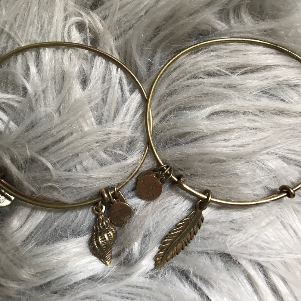 SALE✨Alex & Ani Gold Bracelets Bangles CLOSING