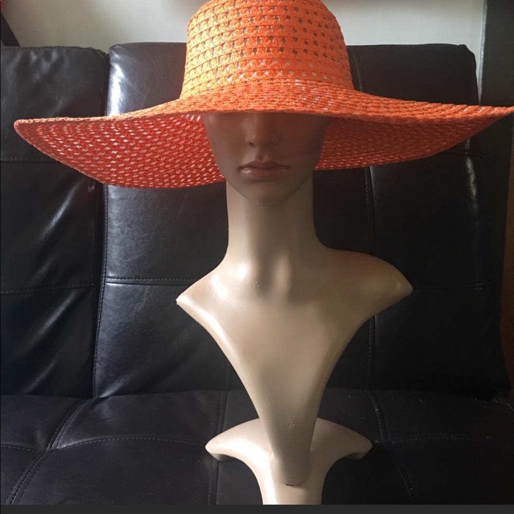 🌼Restocked🌼Floppy straw Sun Hat.