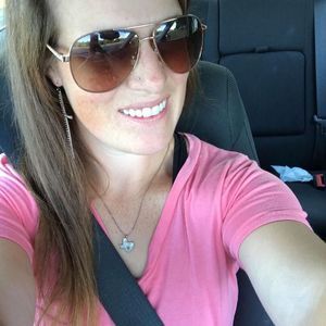 Meet your Posher, Kendra