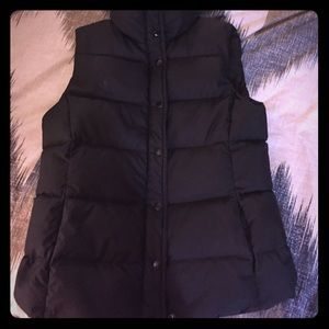 Black puffer vest