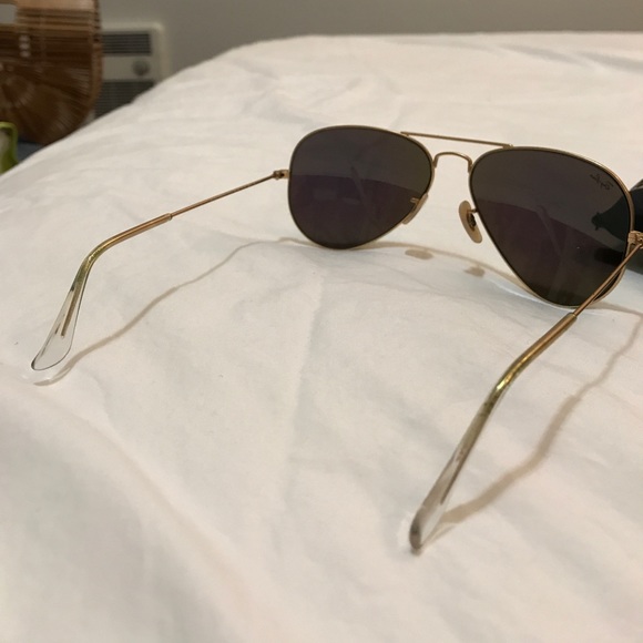 Ray Ban RB3025 Large Aviator Sunglasses - Picture 6 of 7