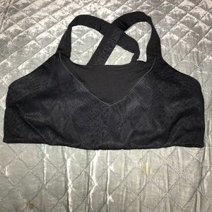 A lulu sports bra! Size 8!