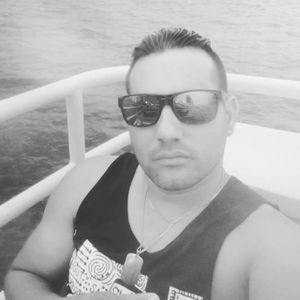 Meet your Posher, Lorenzo