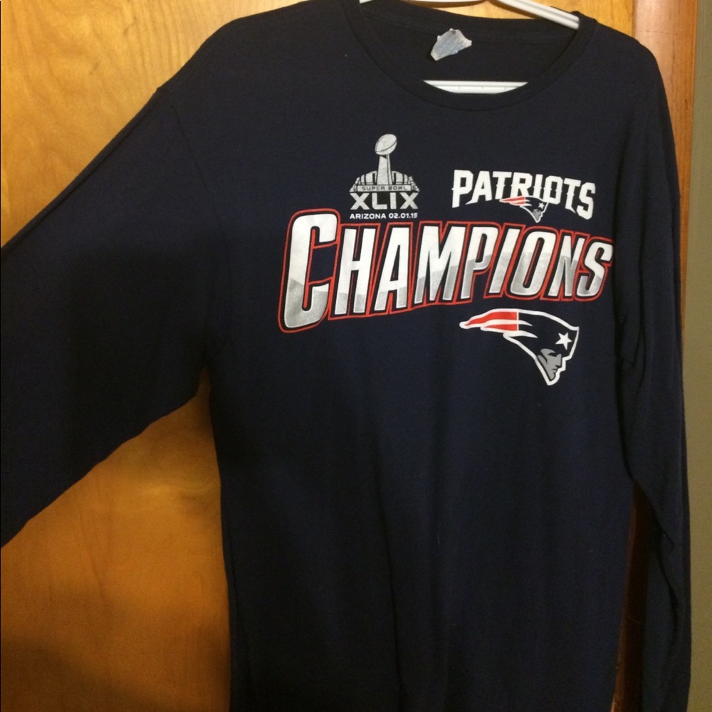 Large Patriots Super Bowl Champions Shirt