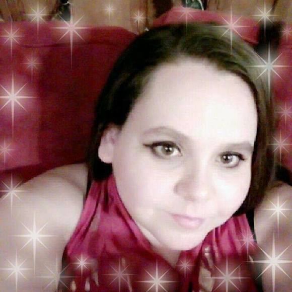 Meet your Posher, Danielle - Picture 1 of 1