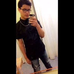 Meet your Posher, Ethan