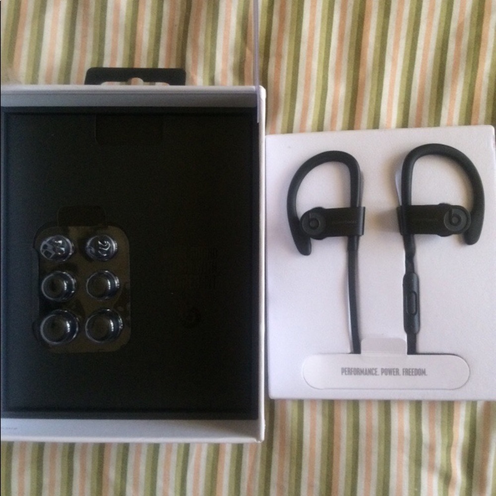 Power Beats 3 (All Black)