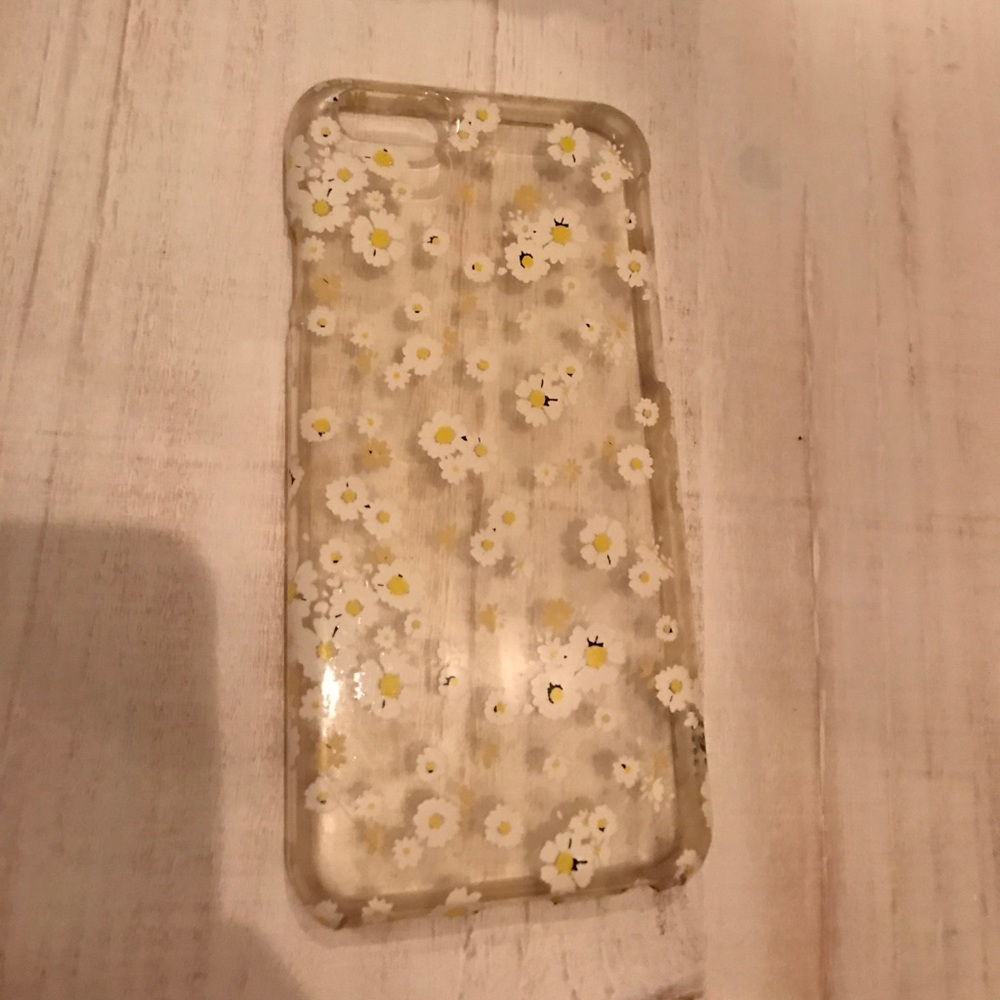 Tilly's iPhone 6S Daisy Case (NEGOTIABLE)