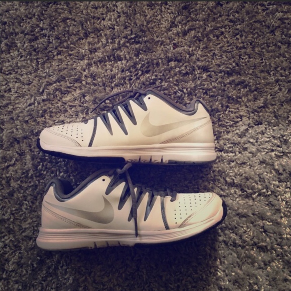 Nike Vapor Court Running Sneakers