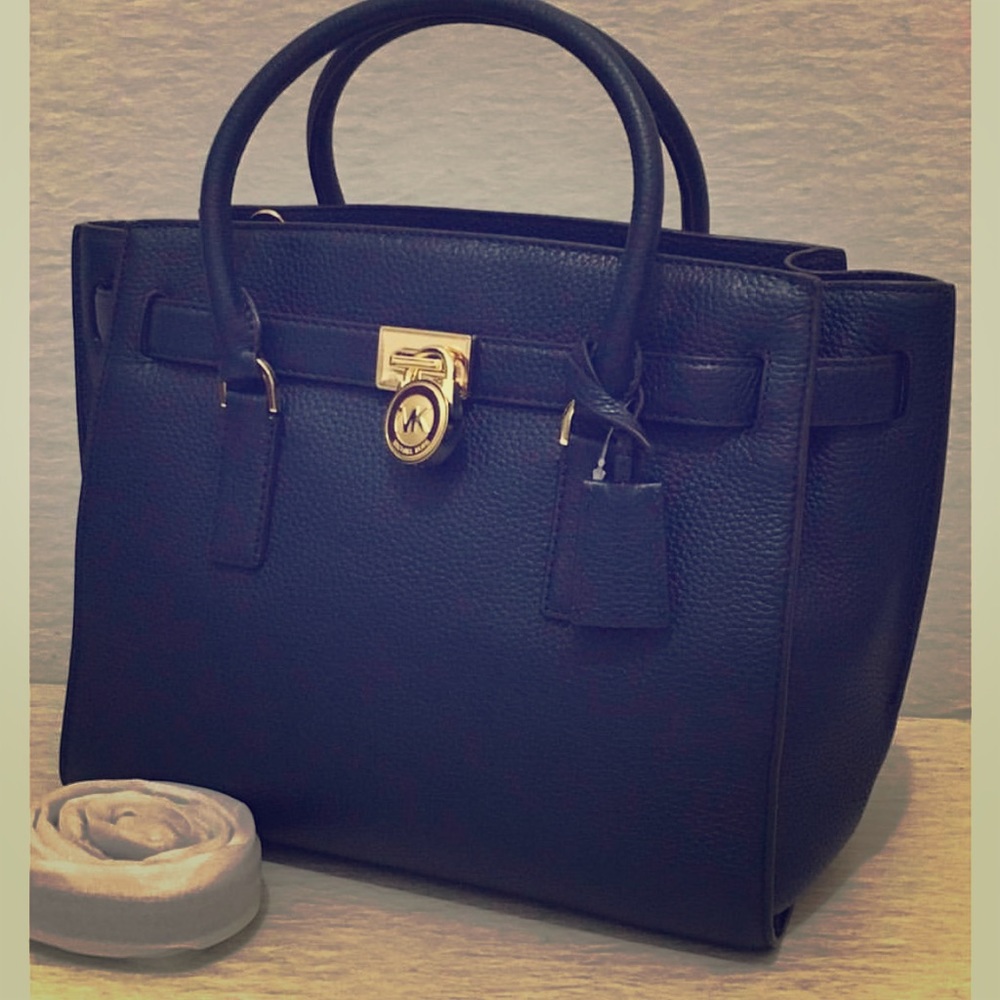 Michael Kors Large Hamilton Satchel 💯 Authentic.
