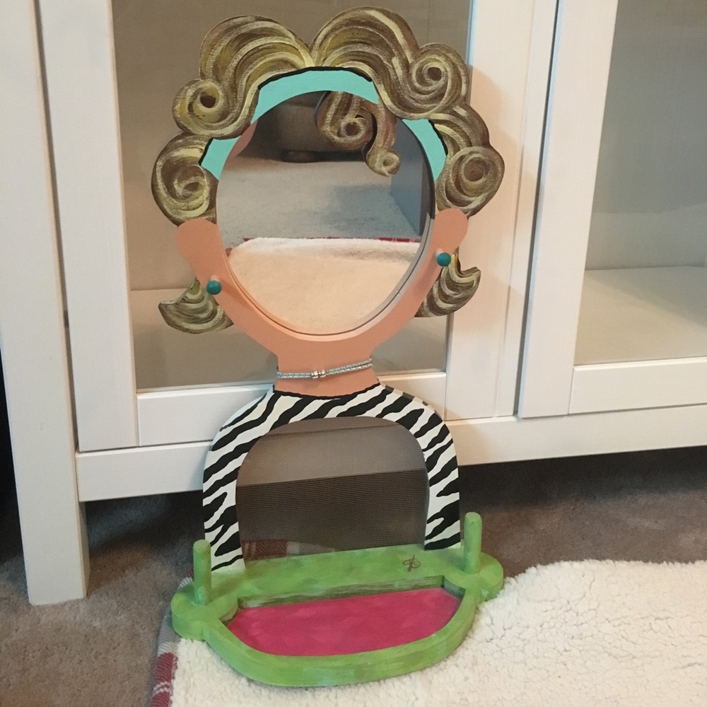 Decorative Jewelry Stand/Holder