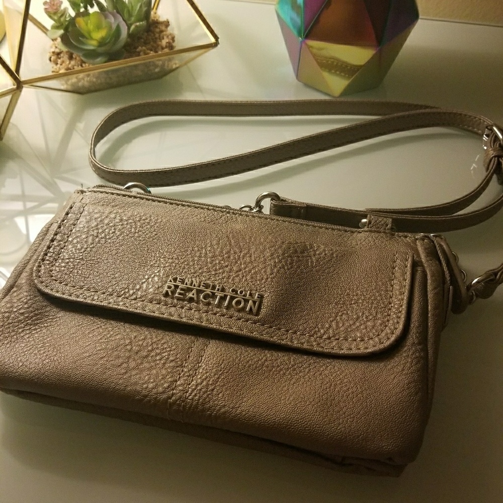 Kenneth Cole crossbody/shoulder bag