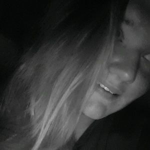 Meet your Posher, Daphne