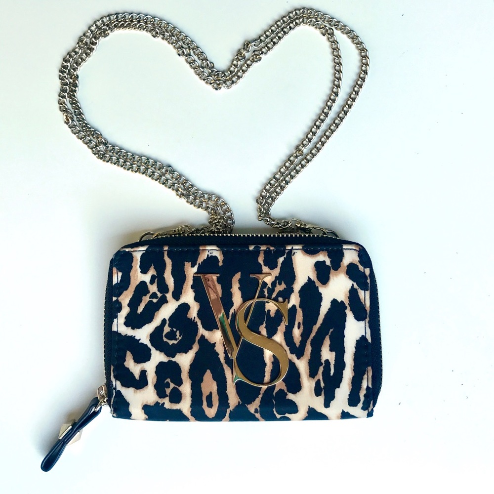 ✨ New Victoria's Secret cross body bag ✨