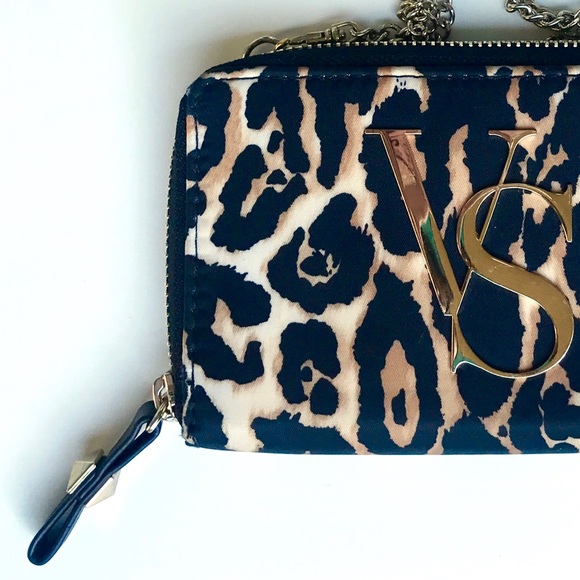 ✨ New Victoria's Secret cross body bag ✨ - Picture 3 of 7